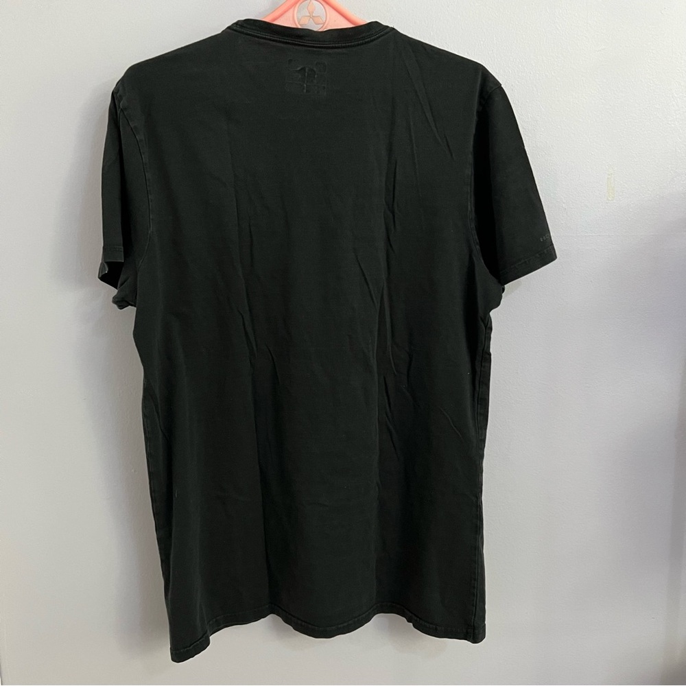 Under Armour Black and Red Short Sleeve Tee - Picture 4 of 7
